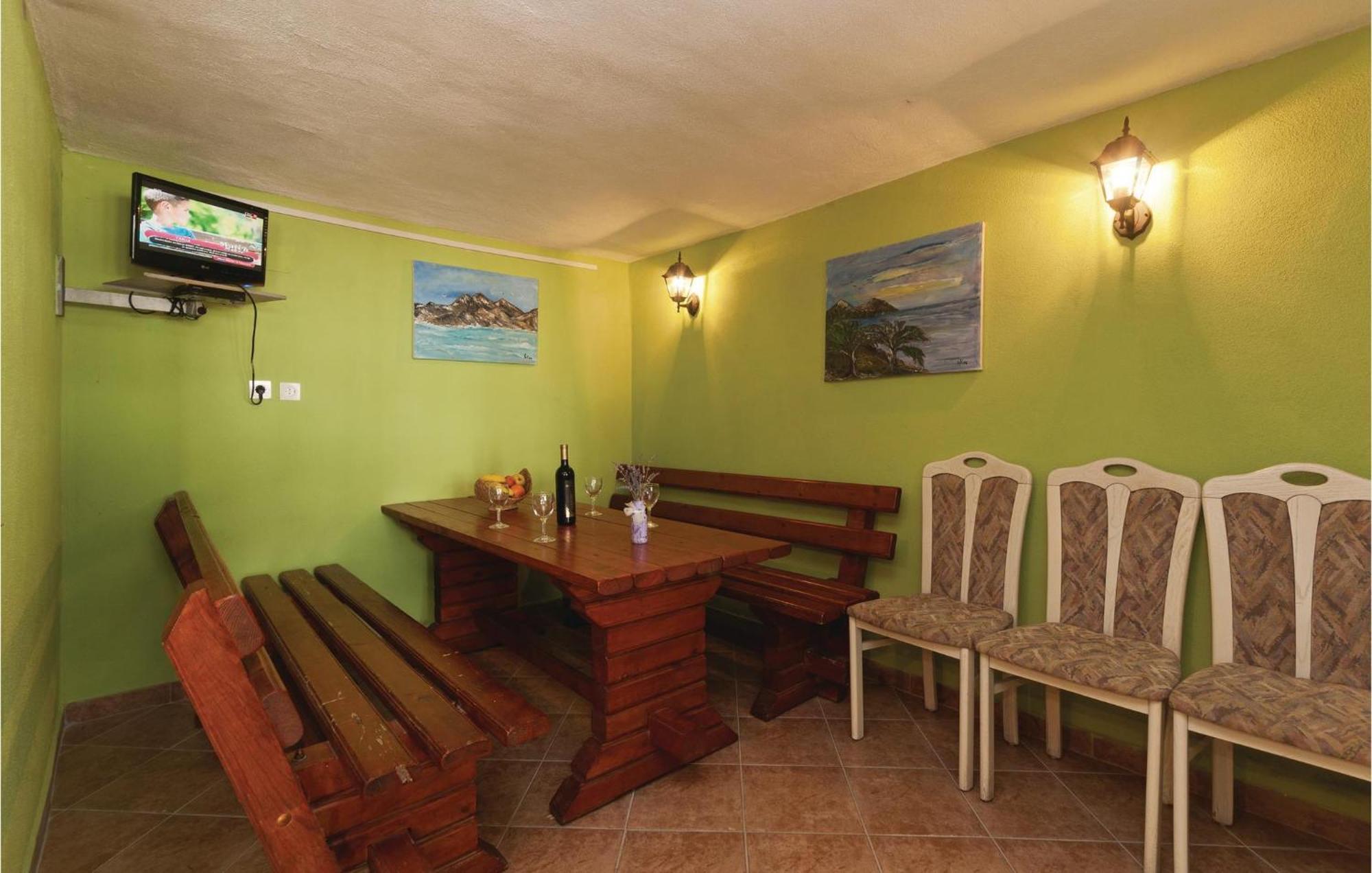 Pet Friendly Apartment In Pakostane With Kitchen Экстерьер фото