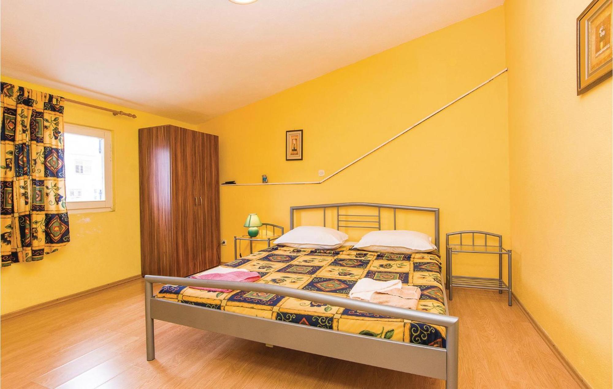 Pet Friendly Apartment In Pakostane With Kitchen Экстерьер фото